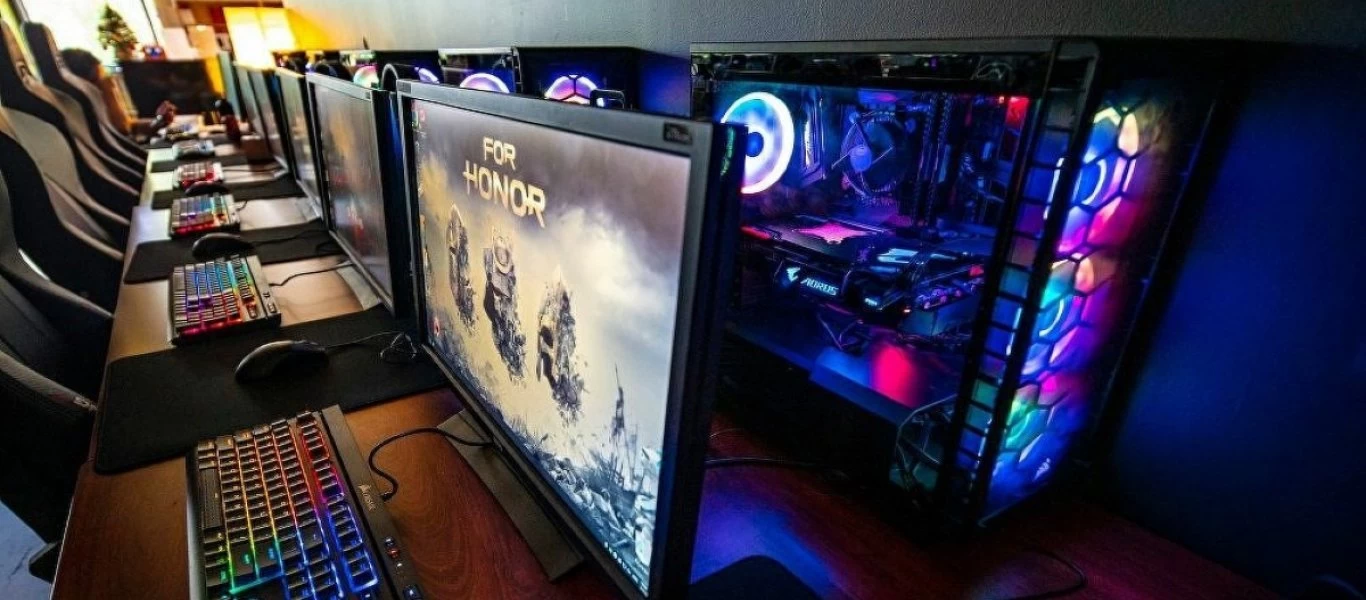 Τι θα γίνει με τα Internet cafe: Πότε θα ανοίξουν